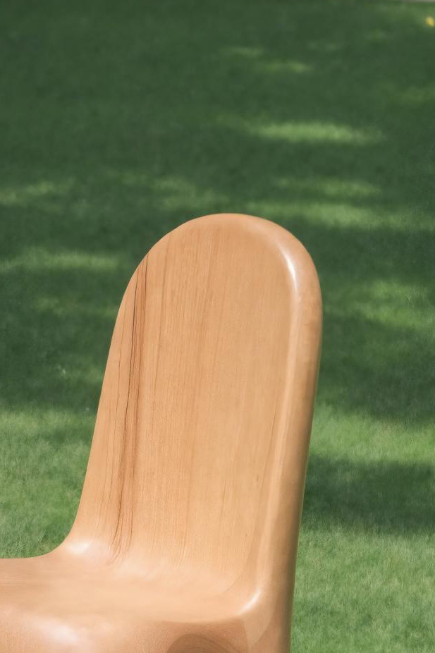 Modern Sculptural Chair With Minimalist Design For Living Room