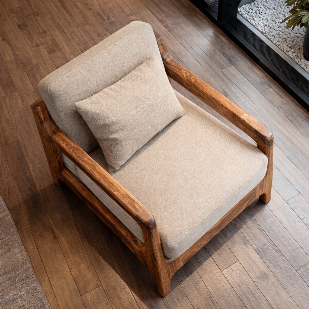 Modern Lounge Chair With Wide Seat For Living Room