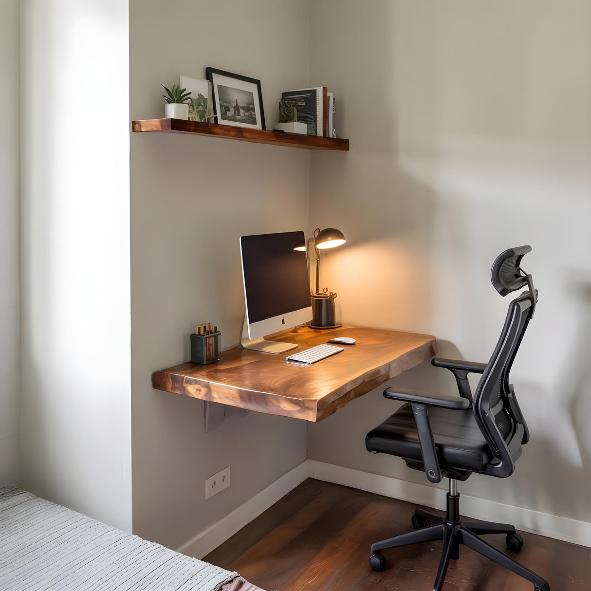 Modern Floating Desk For Home Office Use